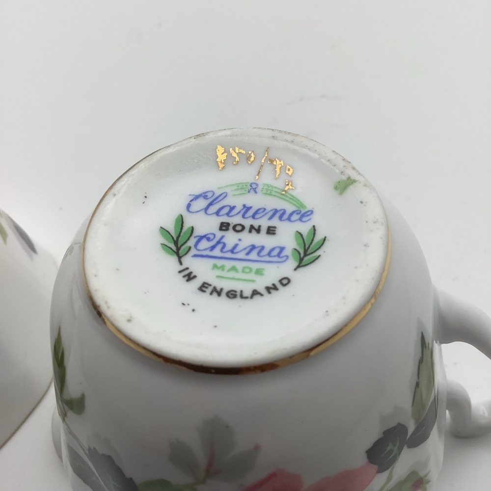 Vintage Clarence England Bone China Roses Creamer and Sugar - Picture 7 of 8